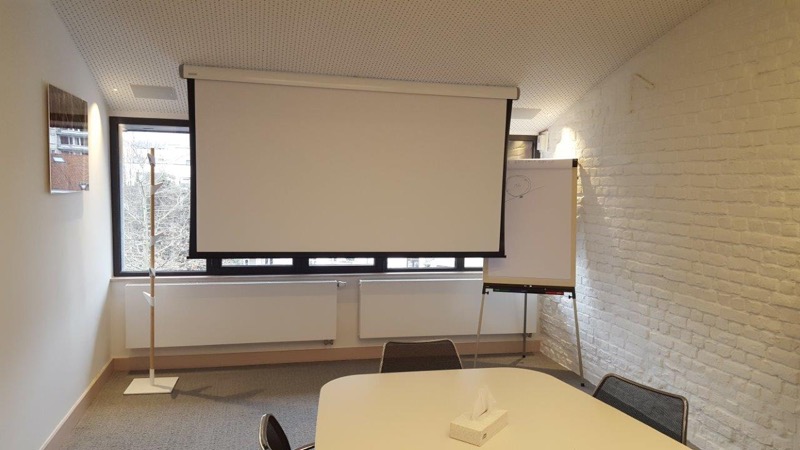 Sound and projection in office project in Brussels
